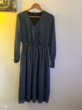 Who What Wear Navy and White Long Sleeve V‑Neck Patterned Dress